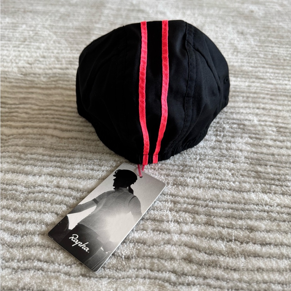 NWT Rapha Cycling Cap women’s Souplesse Cycling Cap black with neon pink stripe - Picture 7 of 8